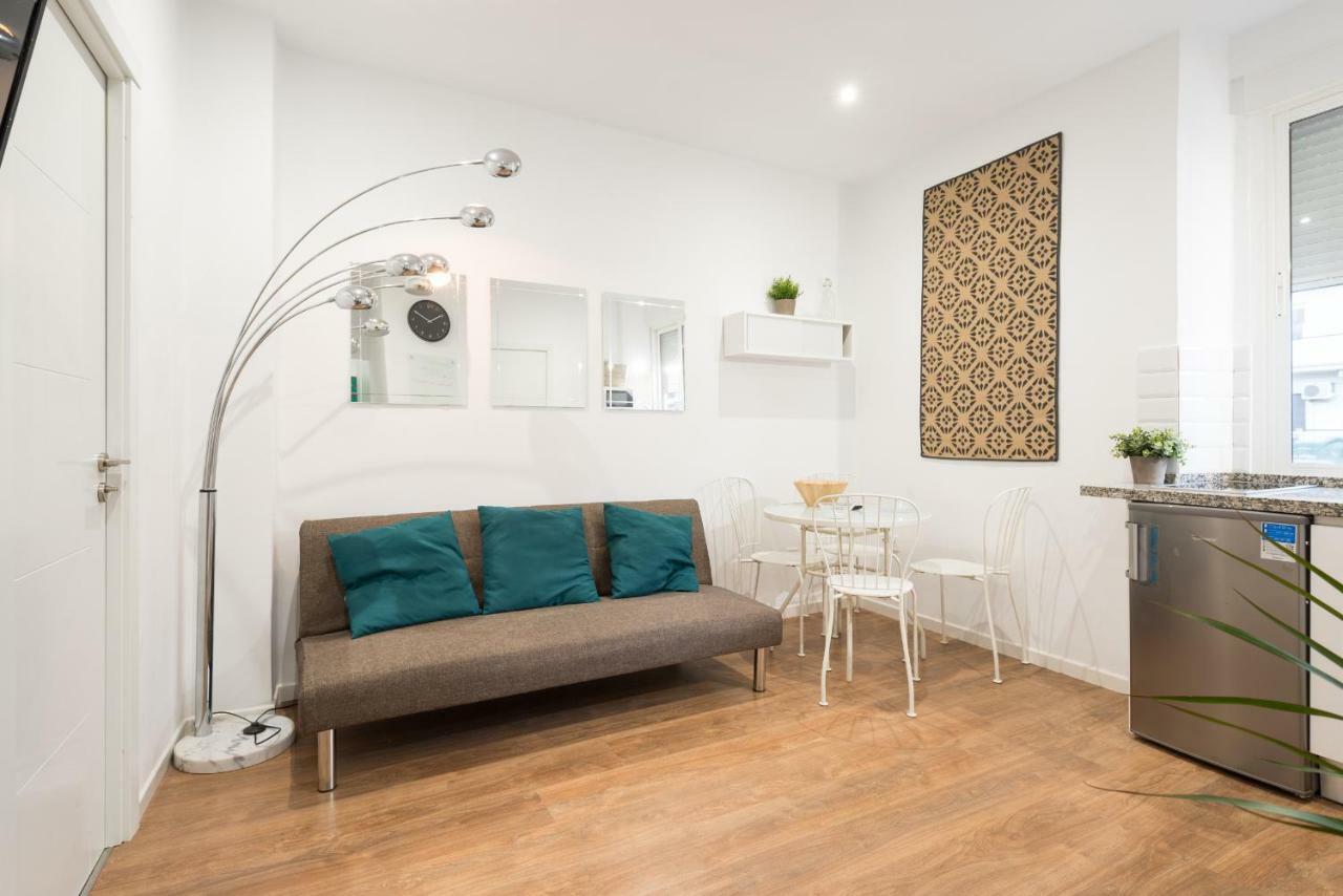 Apartamento Alameda De Colon Apartment Malaga Bagian luar foto